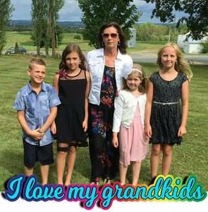 Meet your Posher, Esther